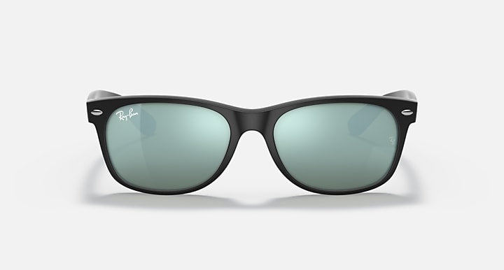 Wayfarer RB2132 sunglasses with black frames and green tinted lenses