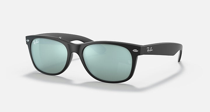 Wayfarer RB2132 sunglasses with black frames and green mirrored lenses
