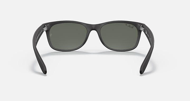 Ray-Ban New Wayfarer sunglasses with dark frame and green lenses, front view