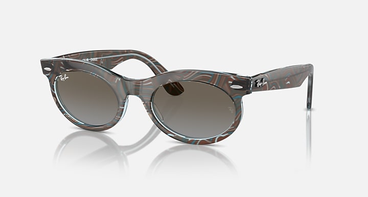Wayfarer sunglasses with havana frame and dark lenses, low bridge fit