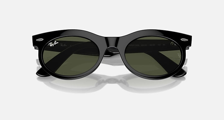 Ray-Ban Wayfarer oval sunglasses with black frame and green gradient lenses