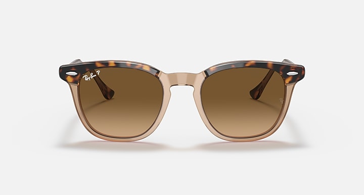 Ray-Ban sunglasses with tortoiseshell frame and brown lenses, front view