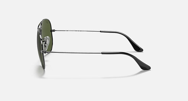 Ray-Ban Aviator sunglasses with silver frame and green-tinted lenses with dark arms