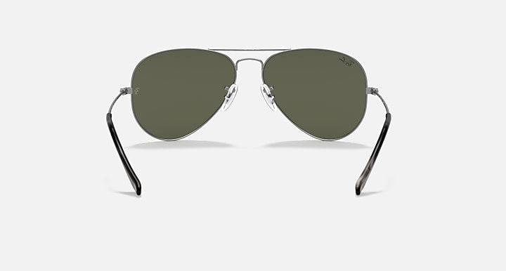 Ray-Ban Aviator sunglasses with metal frame and dark olive-green gradient lenses