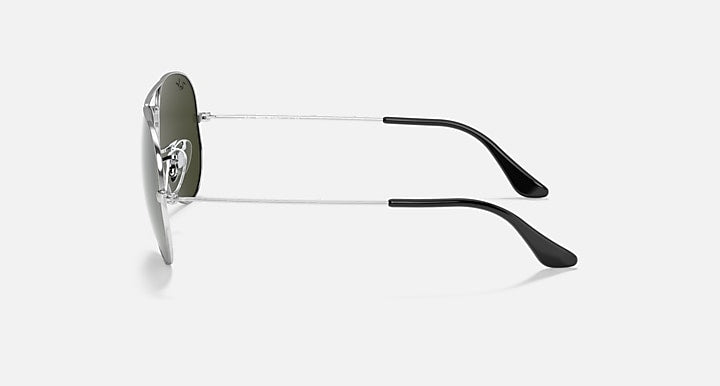 Ray-Ban Aviator RB3025 sunglasses with silver metal frame and black temple tips