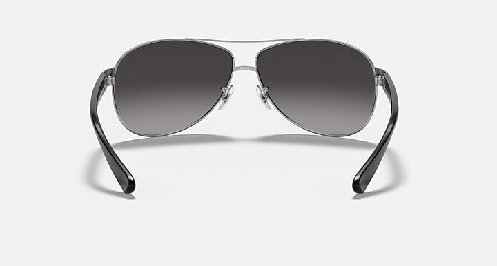 Ray-Ban aviator sunglasses with silver-tone frame and dark gray lenses