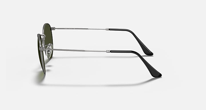 Ray-Ban round metal sunglasses side view, silver frame with black temple tips