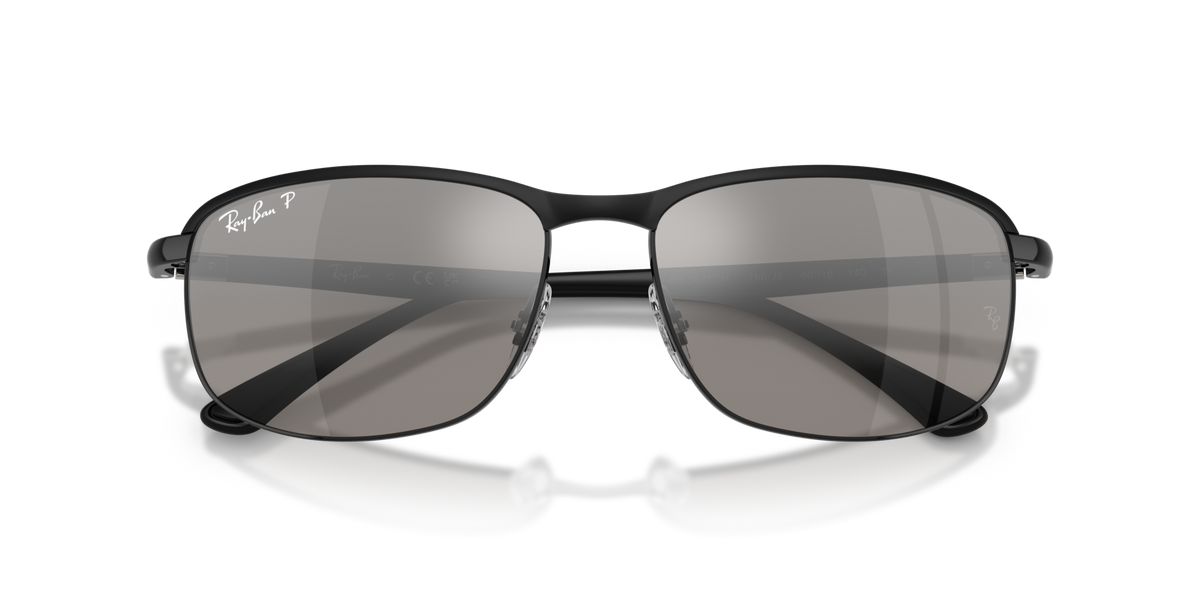 Ray-Ban RB3671CH sunglasses close-up, dark mirrored lenses and metal hinges