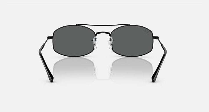 Ray-Ban sunglasses front view with dark oval lenses and black frame