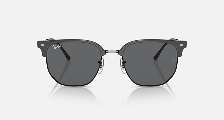 Ray-Ban Clubmaster sunglasses front view with dark grey frames and dark lenses