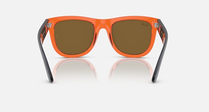 Ray-Ban Wayfarer Reverse sunglasses, orange frame, brown lenses, front view