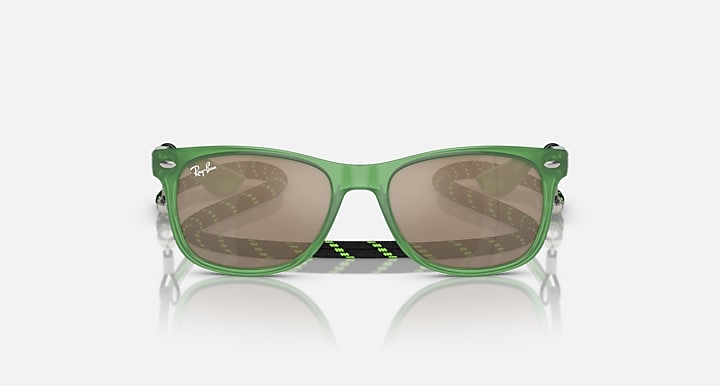 Ray-Ban junior wayfarer sunglasses with green frames and brown-tinted lenses, front view