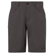 Oakley hybrid 21-inch shorts in dark grey, front close-up with button and pocket stitching