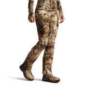 Hunting pants with tan-and-brown camouflage pattern and articulated knee design