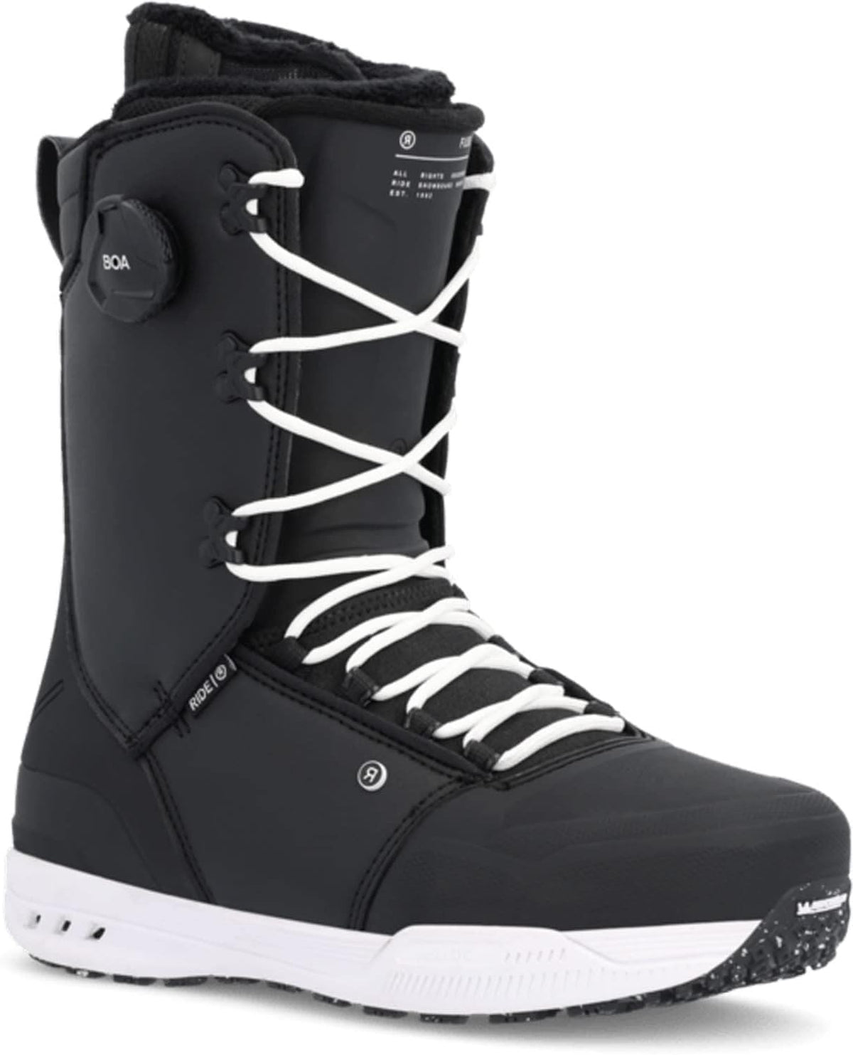 Men's black snowboard boots, lace-up with padded cuff and molded toe cap