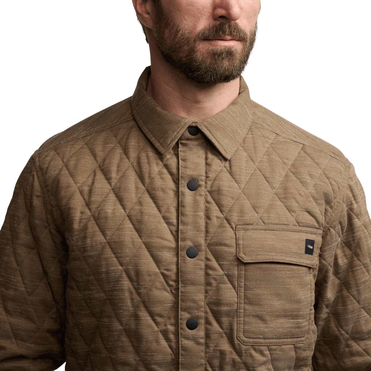 Men's coyote heather quilted shirt jacket close-up, button placket and chest pocket