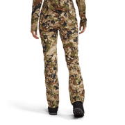 Women’s ascent pants in camouflage print, full length with cargo pockets