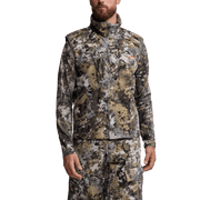 Stratus Vest 2.0 camouflage full-zip vest with stand collar and front pockets, tan/gray