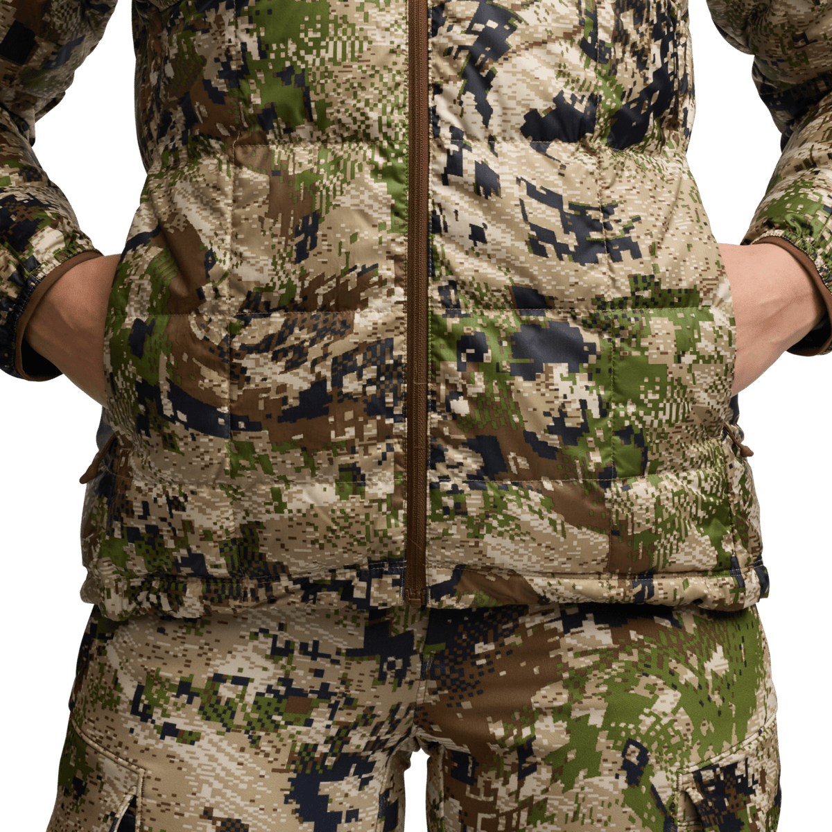 Camouflage microdown hooded puffer jacket close-up, front zipper and quilted panels