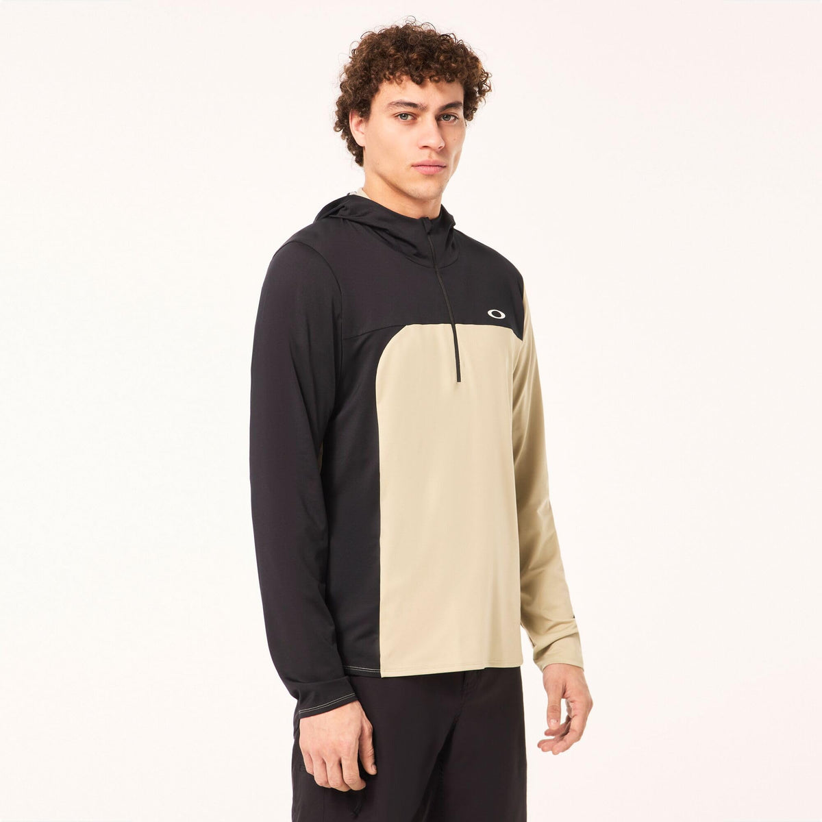 Oakley men's color-block pullover hoodie, hood and kangaroo pocket in dark and cream