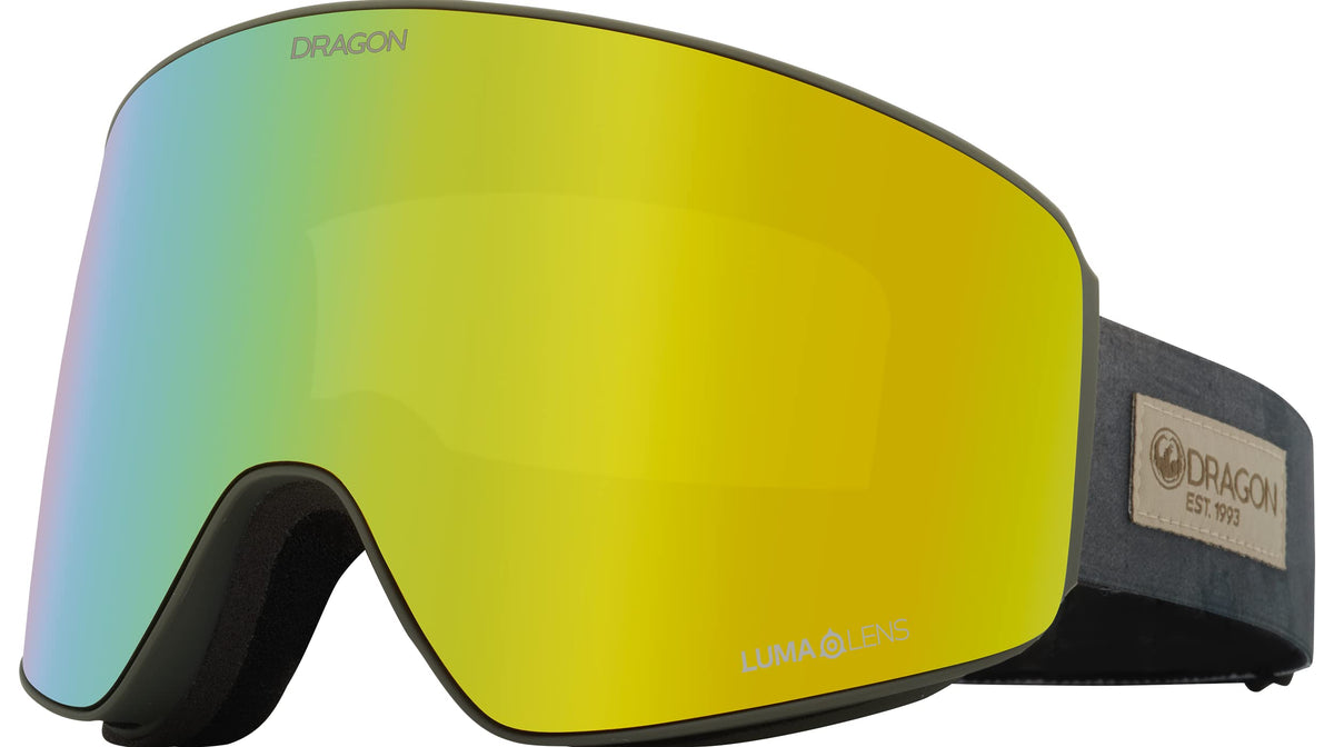 Snow goggles with yellow mirrored lens and black frame, Dragon branding on strap