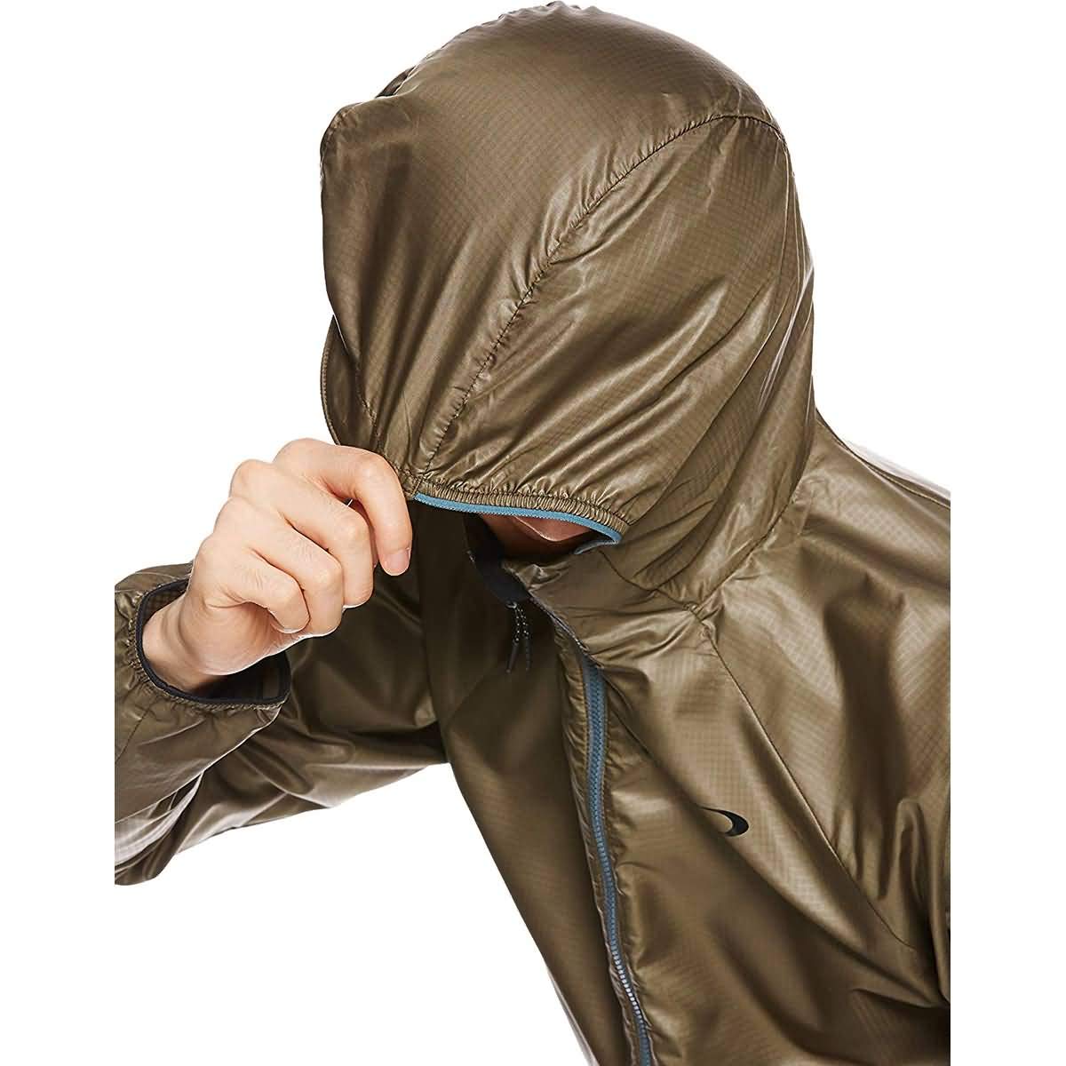 Oakley men's wind anorak jacket hood close-up, olive fabric and blue-trim zipper