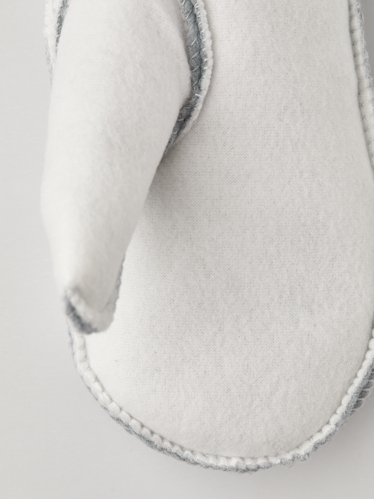 Hestra Heli Ski Jr. mitten liners, off-white with gray-stitched cuff edge