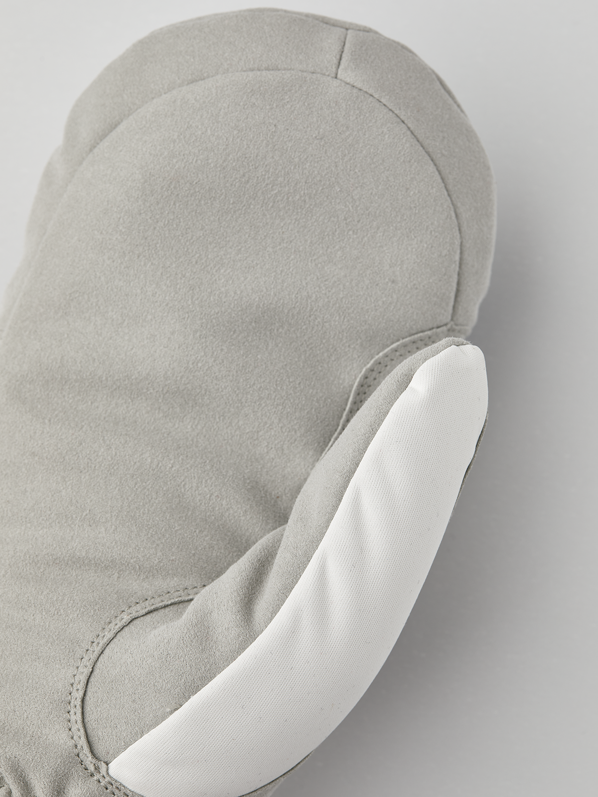 Hestra comfort tracker mittens in light gray with off-white inner palm panel