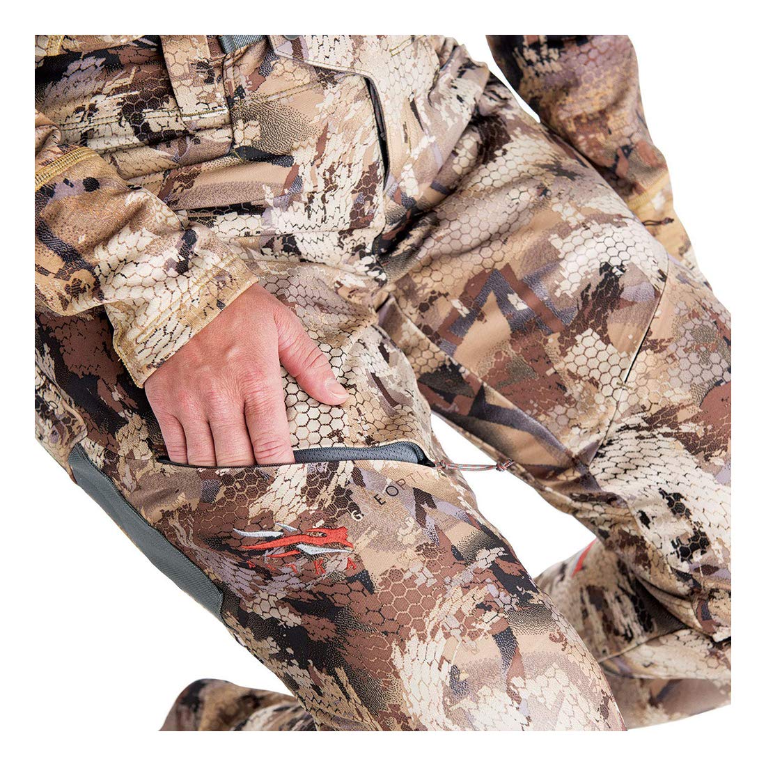 Marsh camo hunting pants with hand pocket zipper and camouflage fabric